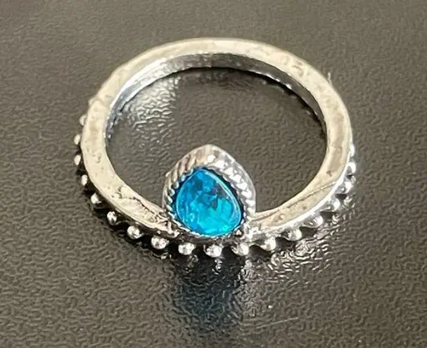 Teal crystal woman ring size 4