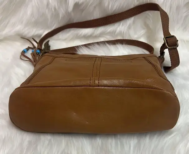 The Sak Esperado Leather Purse with Hippie keychain “Happy & Free”