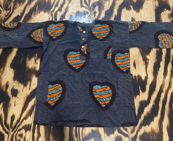 Handmade African Ankara Shirt β Heart Print β Unisex β Size L/XL ( approx.) Black Size L