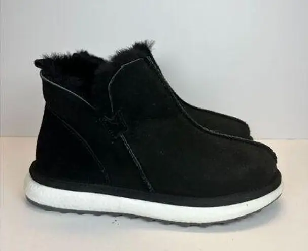 Bernie Mev Women's Sharlene Size 8.5 Black Shearling Cozy Ankle Booties NWOB