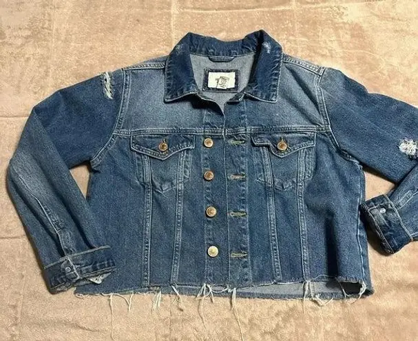 Forever 21  Distressed Denim Jacket Women’s Size Medium Jean Blue Raw Hem