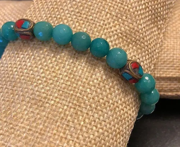 Faceted Jade Bead Bracelet w Bronze Accent Beads w Coral & Turquoise Inlay