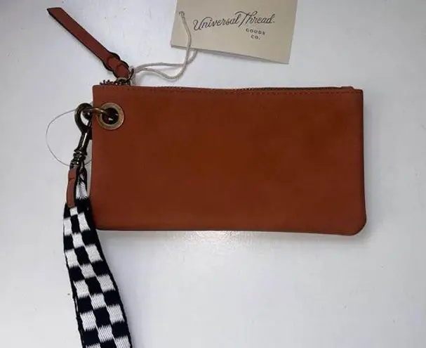 Universal Threads New |  Wristlet