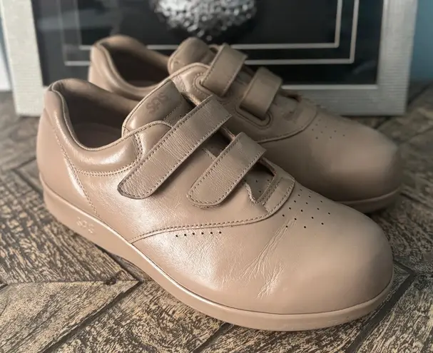 SAS Women's Me Too Leather Adjustable Closure Shoes L5902332 Brown Size 8.5