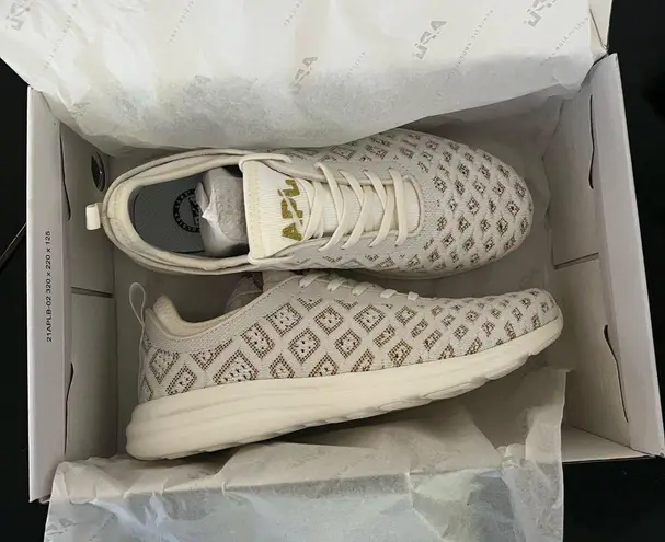 APL NEW Women’s Techloom Phantom Ivory 24k Sz 9.5
