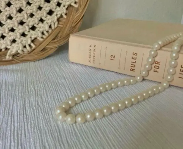 Powder Pink Pearl Necklace Vintage “Dinah” Peachy Elegant Classic Minimal Pearlcore