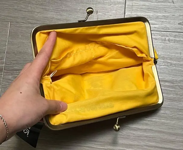 Snoopy peanuts charlie and sally brown mini clasp pouch bag Yellow