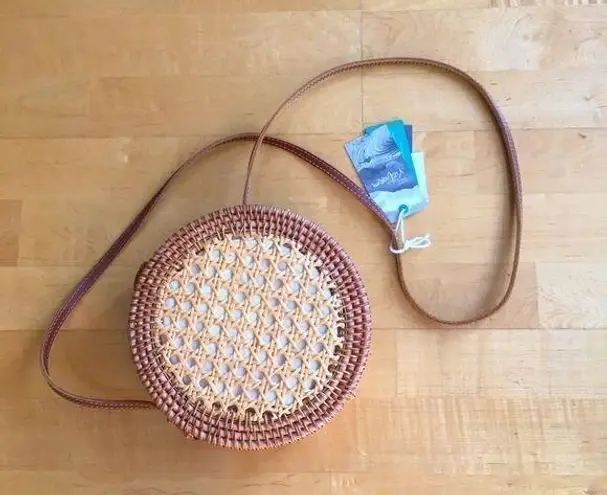 Two Tone Round Rattan Straw Wicker Shoulder Purse Bag, Tan, Khaki Tan