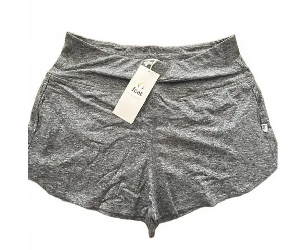 feat FlowTech Roam Short