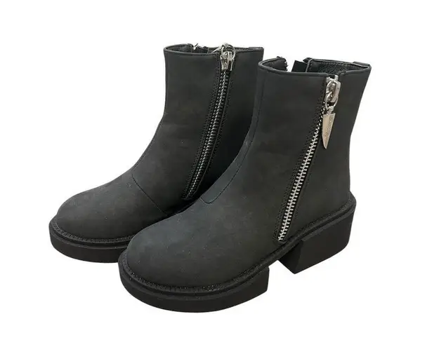 Seven7 Boots Women's Size 6 Black Booties Chunky Heel Casual Zip Closure NEW