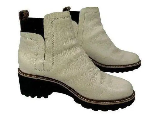 Dolce Vita ivory leather Huey H2O boots. Waterproof w/ lug heels. Sz 10 White