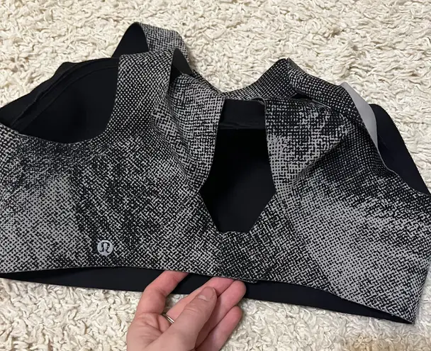 Lululemon Entire Bra Pixel Print Ice Grey Black Size 36dd