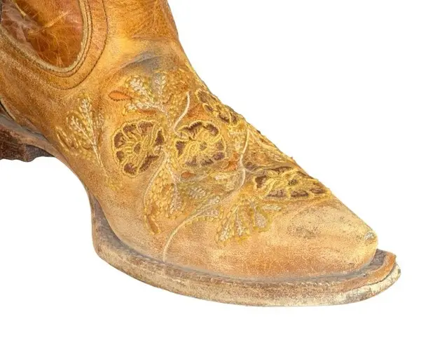 Macie Bean Embroidered Collection Western Boot Whiskey Bent Foot and Snip Toe Tan Size 5