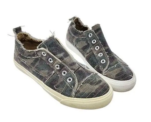 Corkys Babalu Low Top Camouflage Camo Casual Slip On Sneakers Gray Green Size 6
