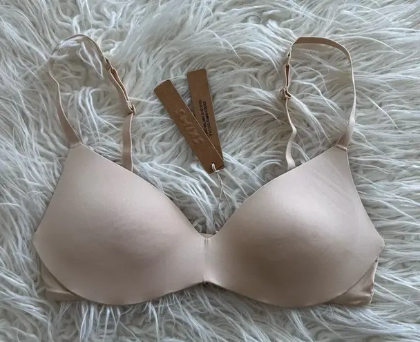 SKIMS Wireless Form Pushup Plunge Bra Sand Size 32B