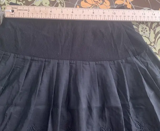 ST. VERMEER Black Embossed “Silky” Skirt size: S