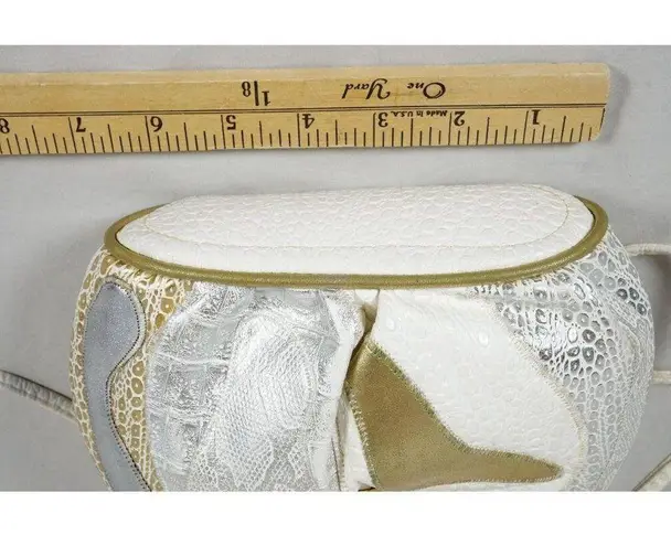 NAS Ivory Gold Silver Metallic Textured Leather Crossbody Bag Vintage 80s