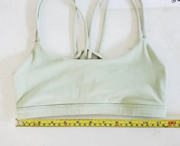 Lululemon  sports bra strappy back light green color size 4 (A-9)