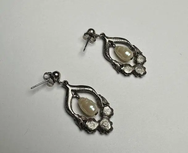 Avon Silver Tone Faux Pearl Rhinestone Pierced Dangle Drop Earrings