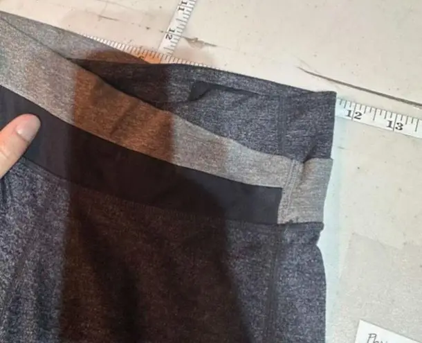 Lululemon  flared leg crossover front yoga pants Size 4 Gray