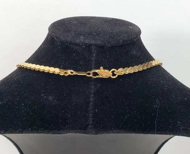 Gold Tone Necklace 11.25" Unsigned Lobster Closure