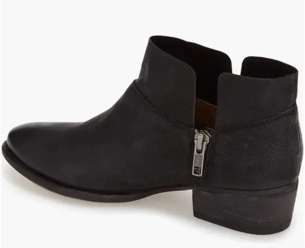 Seychelles Black Leather Snare Booties boots size 7