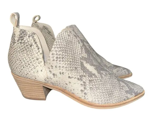 Dolce Vita Women's Sonni Snakeskin Ankle Bootie size 8 Gray