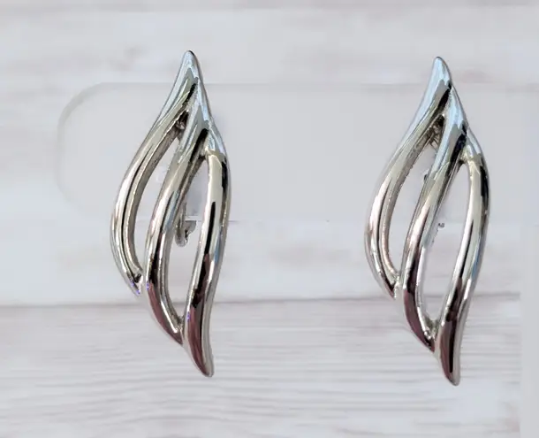 Vintage Clip On Earrings