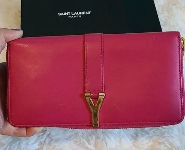 Saint Laurent 💯 Authentic YSL Wallet 🍀