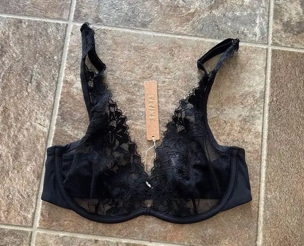 SKIMS Femme Lace Plunge Bra Onyx Size 34C