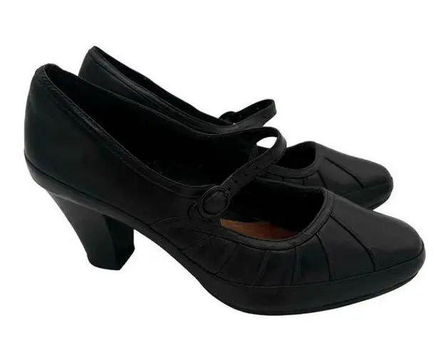 Clarks  Artisan Women's Black Mary Jane Pumps Leather Preppy 8.5