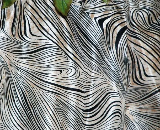 Mlle Gabrielle Women's Animal Print Crop Pants Size 24 Hip Zipper Elastic Waist - Image 7