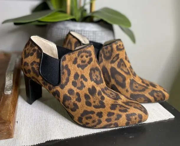 Life Stride Slip-On Booties Gilmore Leopard Women's Size 7W