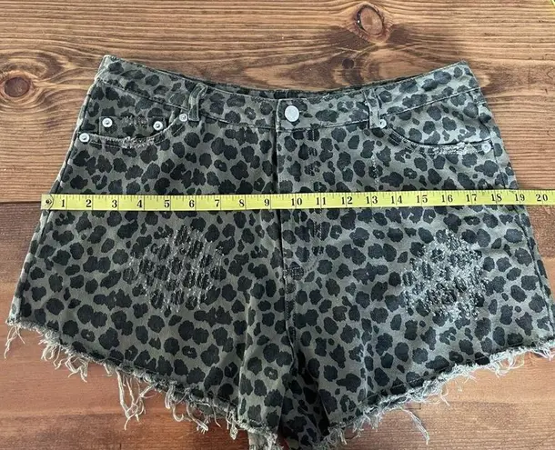 Mittoshop Animal Print Shorts Raw Hem NWT Green & Black by