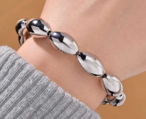 Oval Shape Beaded Bolo Bracelet in Silvertone (6.0