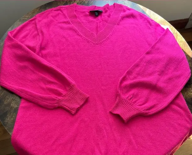 Lane Bryant  | ladies plus size v-neck sweater. Size: 14/16