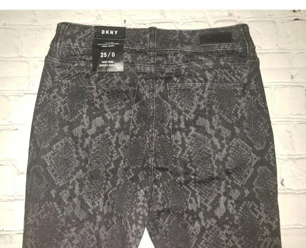 DKNY 𝅺 Women's Snake Printed High-Rise Skinny Ankle Jeans Size 0/25