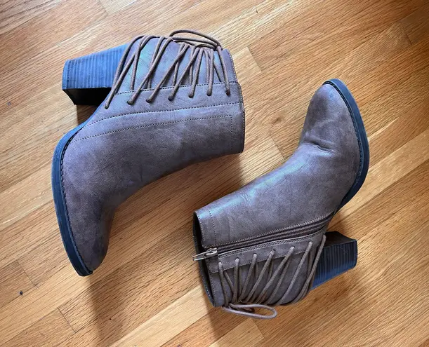 American Eagle Rope Detailed Brown Heeled Booties