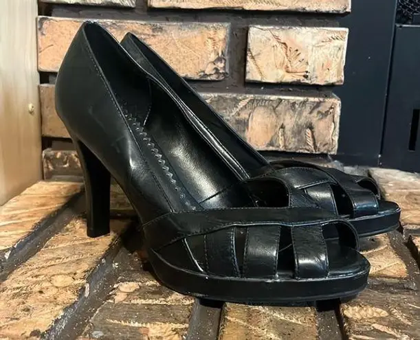 Fioni Black 4” Open Toe Heels Size 9