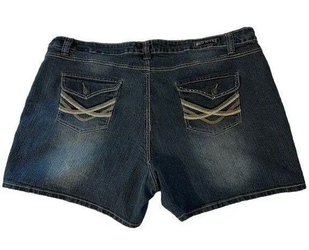 Red Rivet Embroidered Back Pocket Size 26W Jean Shorts Blue