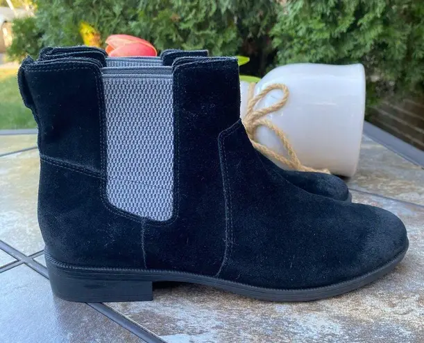 Vionic Alana Chelsea Black Suede Comfort Boot with Arch Support Size 8