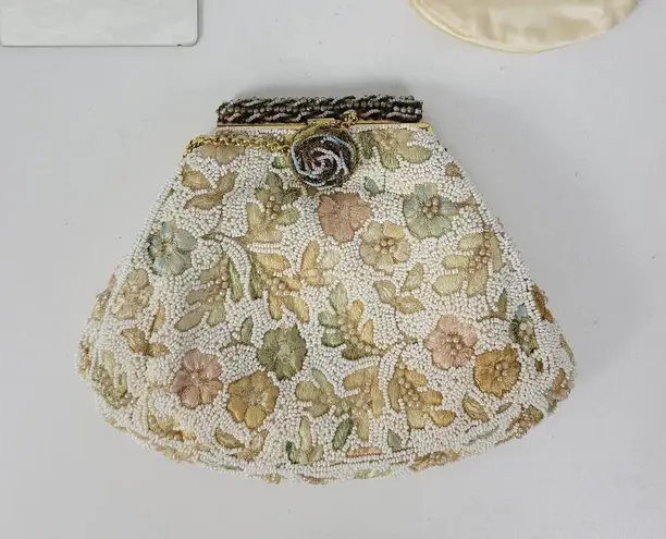 Vintage Womens Change Purse Bag Cream Beaded Floral Embroidery Handbag w/ Mirro
