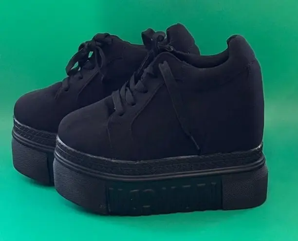 Women's High Platform Sneakers With High Hidden Heel Size 6.5 *NEW* Black