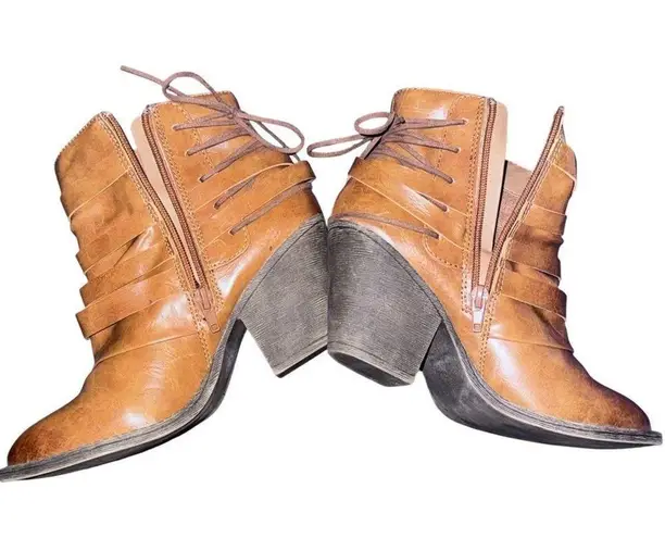 NWOB Pop Peeler Leather Ankle Boots size 7M Brown