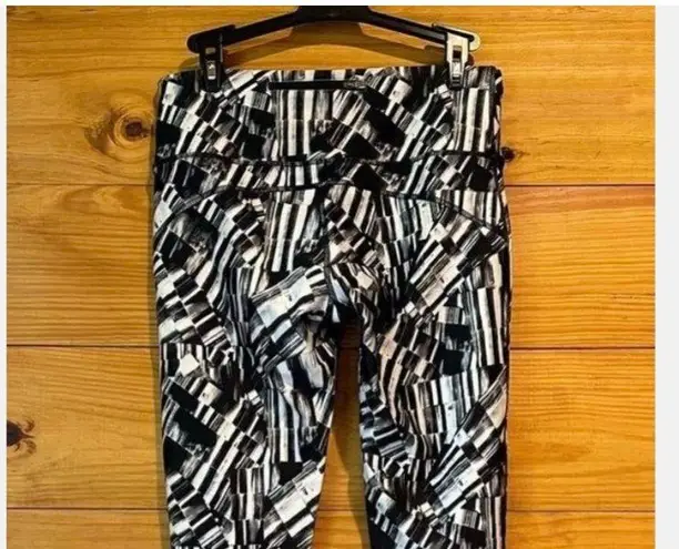 MPG Sport MPG Sz S Awesome Activewear Leggings Black & White Cool Print
