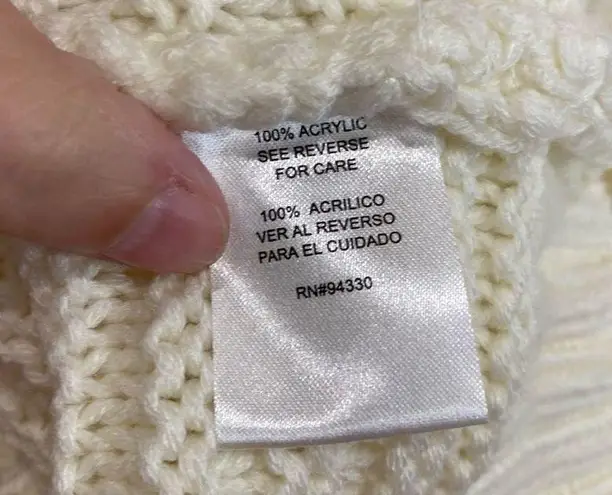 One A Winter White Crewneck Chunky Sweater Size L
