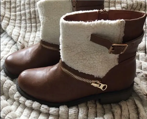 Olivia Miller “Beekman” Sherpa Front Booties
