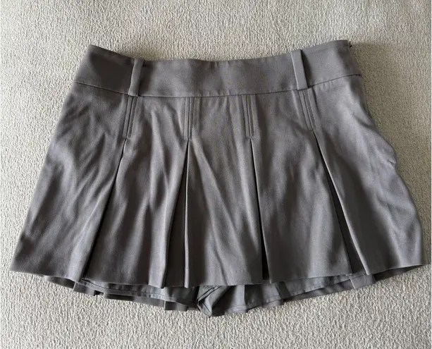Abercrombie & Fitch Abercrombie Pleated Skort - Image 2