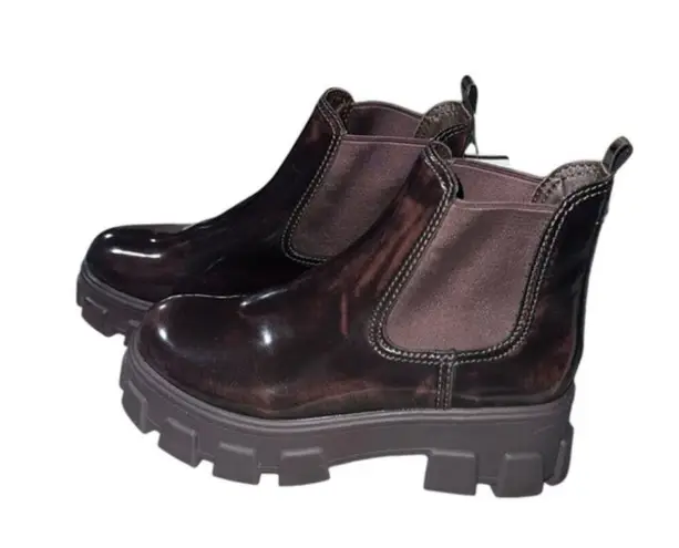 Circus by Sam Edelman NEW  Darielle Chelsea Boot Color: Chestnut Lug Sole