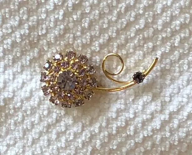 Stunning Vintage Sparkly Flower Brooch W Purple Rhinestones
